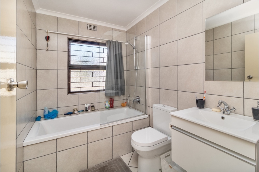 2 Bedroom Property for Sale in Tijgerhof Western Cape